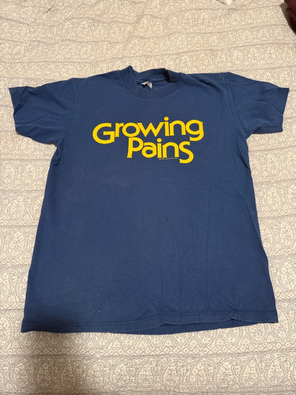Navy Blue T‑Shirt with Yellow "Growing Pains" Print